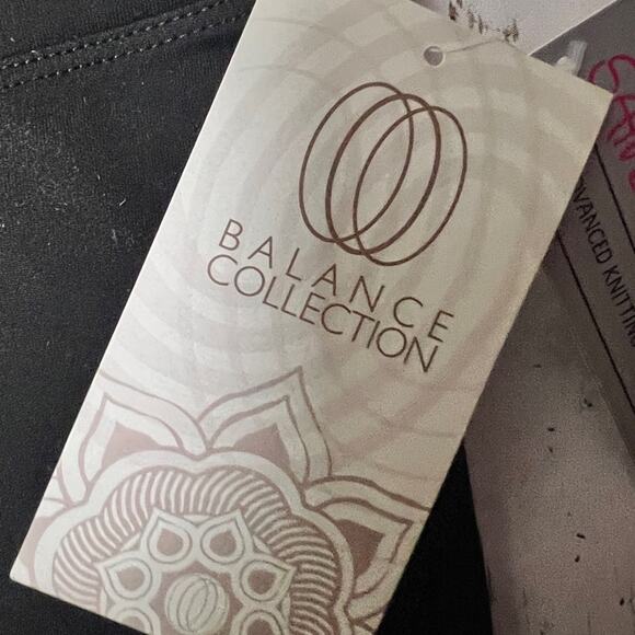 Balance Collection Black Cropped Athletic Workout Yoga Capri  Legging Sz XS NWT - Picture 8 of 13